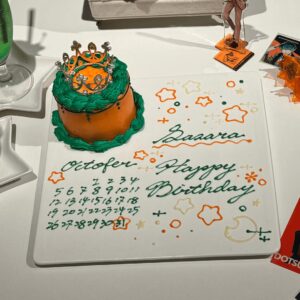 Cafe Eve ティアラケーキ（白膠木簓イメージカラーのオレンジ×グリーン）