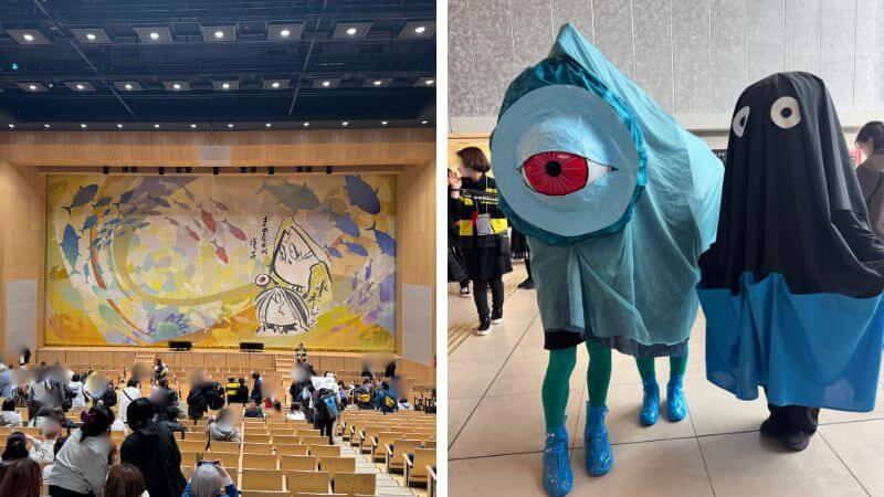 水木しげる生誕祭ホールイベント開始前の会場内の様子と仮装参加者