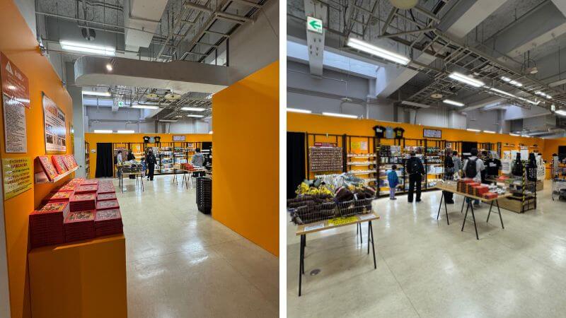 超危険生物展のミュージアムショップ入口と売り場全体