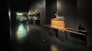 ミステリーオブツタンカーメン 展示入口 通路