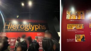 ミステリーオブツタンカーメン ヒエログリフ展示 混雑の様子