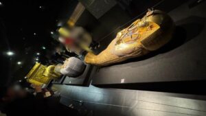 ミステリーオブツタンカーメン 展示 棺と装飾品